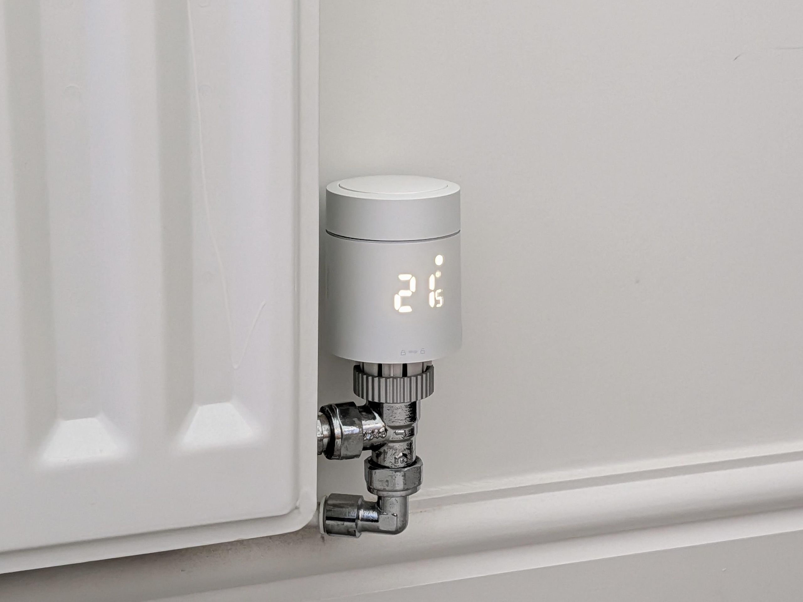 Soma smart radiator valve on an existing radiator