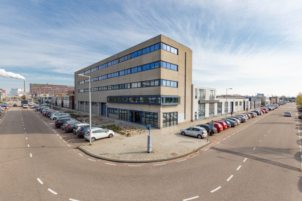 Kantoorgebouw van GCSC aan de Kabelweg in Amsterdam